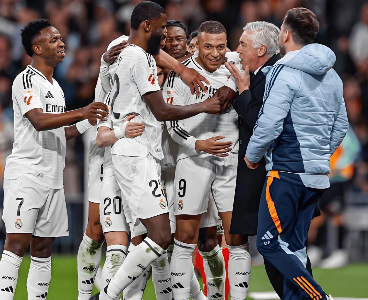 kaiyun官网入口-姆巴佩意外战胜加拿大队，比赛局势复杂引爆全场！